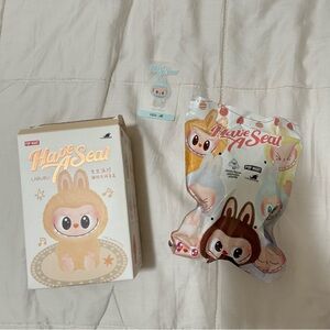 Labubu Have a Seat - Ququ